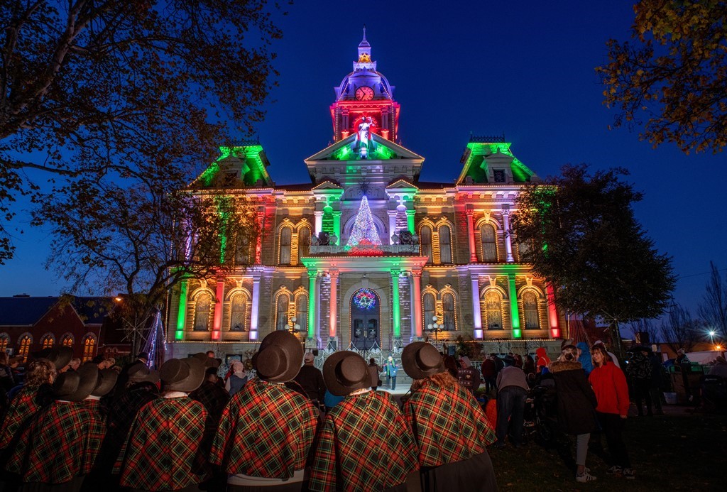 Guernsey County Courthouse Holiday Lights