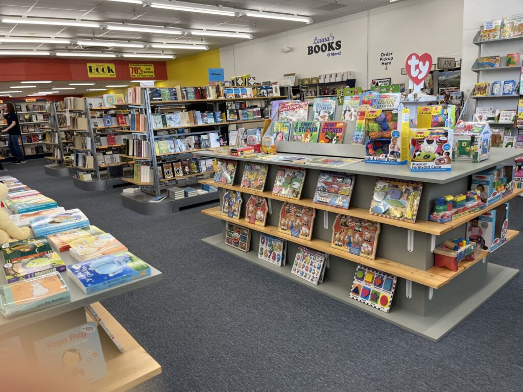 Leana's Books Store - Youngstown Media